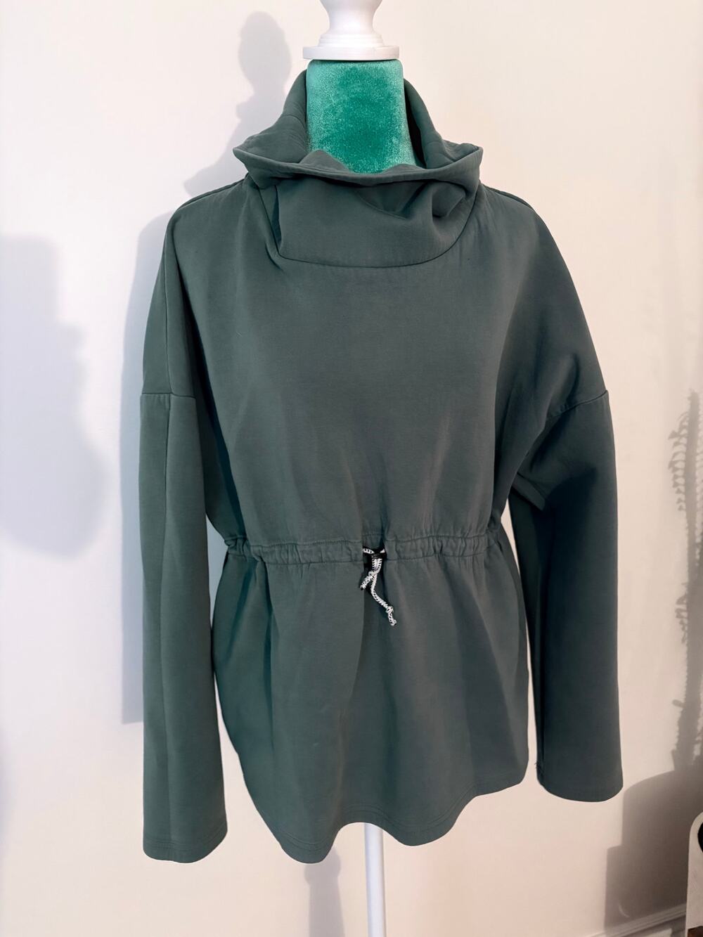 Varley Barton Funnel Neck Cinch Waist Sweatshirt | Sage Green Boho Athletic